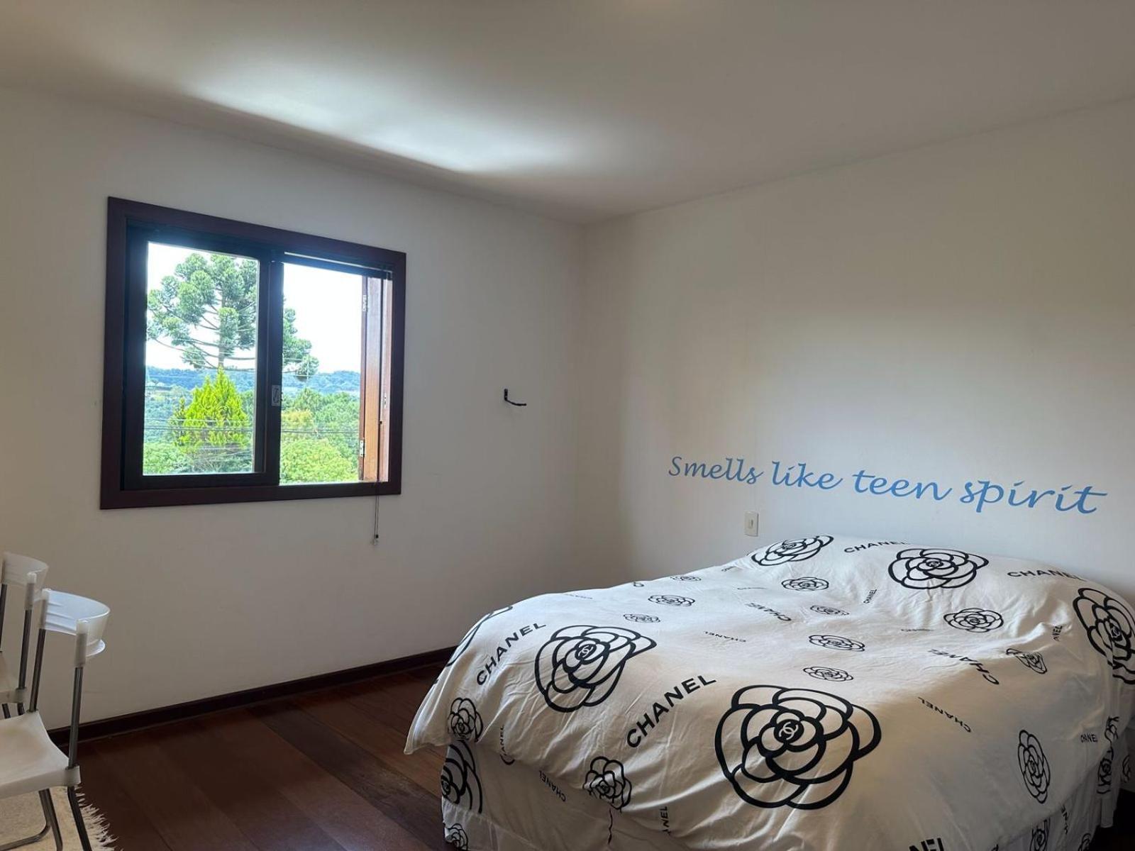 Casa Moderna Em Casa de férias *